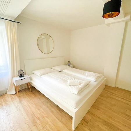 Contactless Self-Check-In - Stayhere Central City Suite 1 Graz Exterior photo